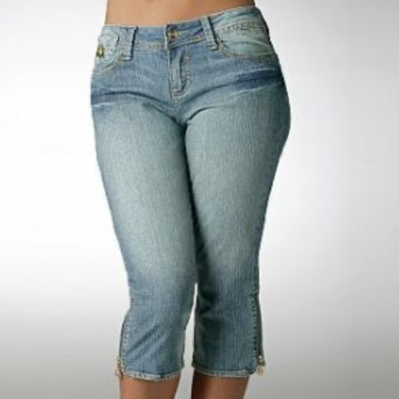 NEW Dereon Y2K Beyonce Denim Crop Zipper LOGO Capri Jeans 5/6 - Picture 9 of 17